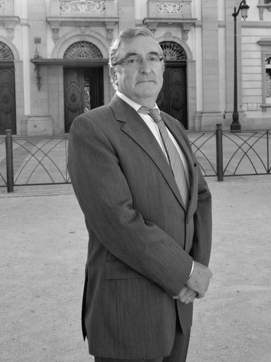 11. D. Manuel-Adán Sanz Pastor